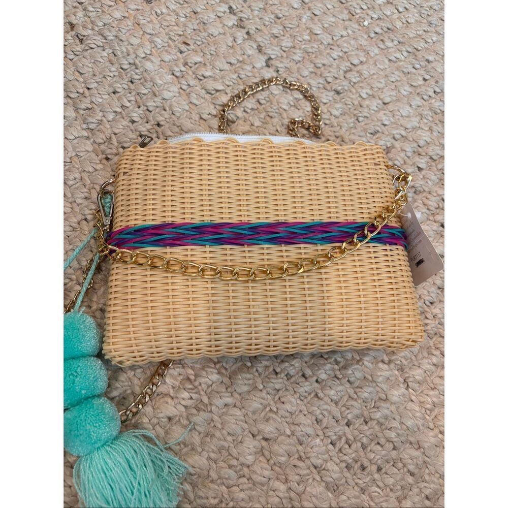 NWT BeeLoved Artisan Wicker Coastal Clutch Crossbody Bag w/ Tassel Charm - Picture 7 of 8